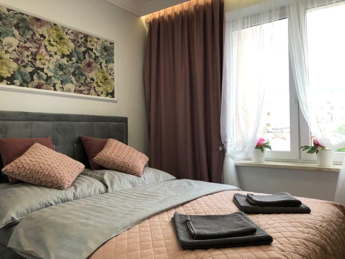 Family & Business Sauna Apartments Paderewskiego Sienkiewicza No2 Centrum Downtown - 2 Bedroom With Private Sauna, Bath With Hydromassage, Parking Kielce Exterior foto